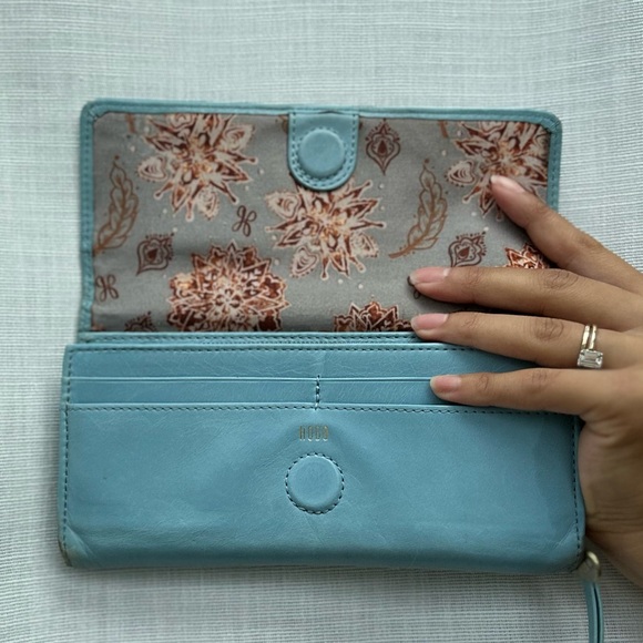 HOBO Rider Leather Wallet Blue, Continental Wallet, Magnet and Zipper Closure - Picture 9 of 9